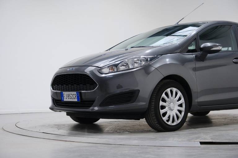FORD Fiesta 15