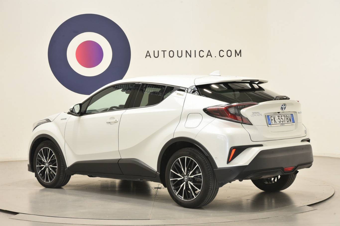 TOYOTA C-HR 2