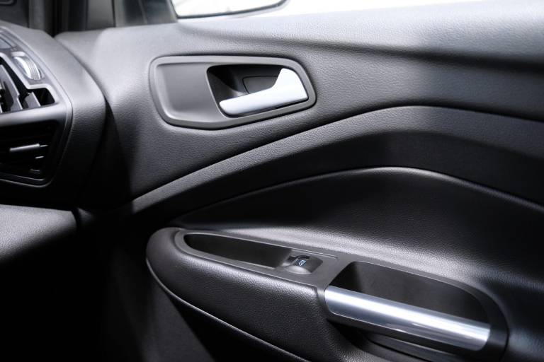 FORD Kuga 35