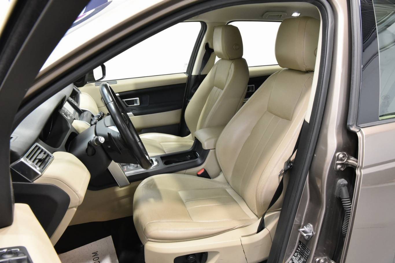 LAND ROVER Discovery Sport 4