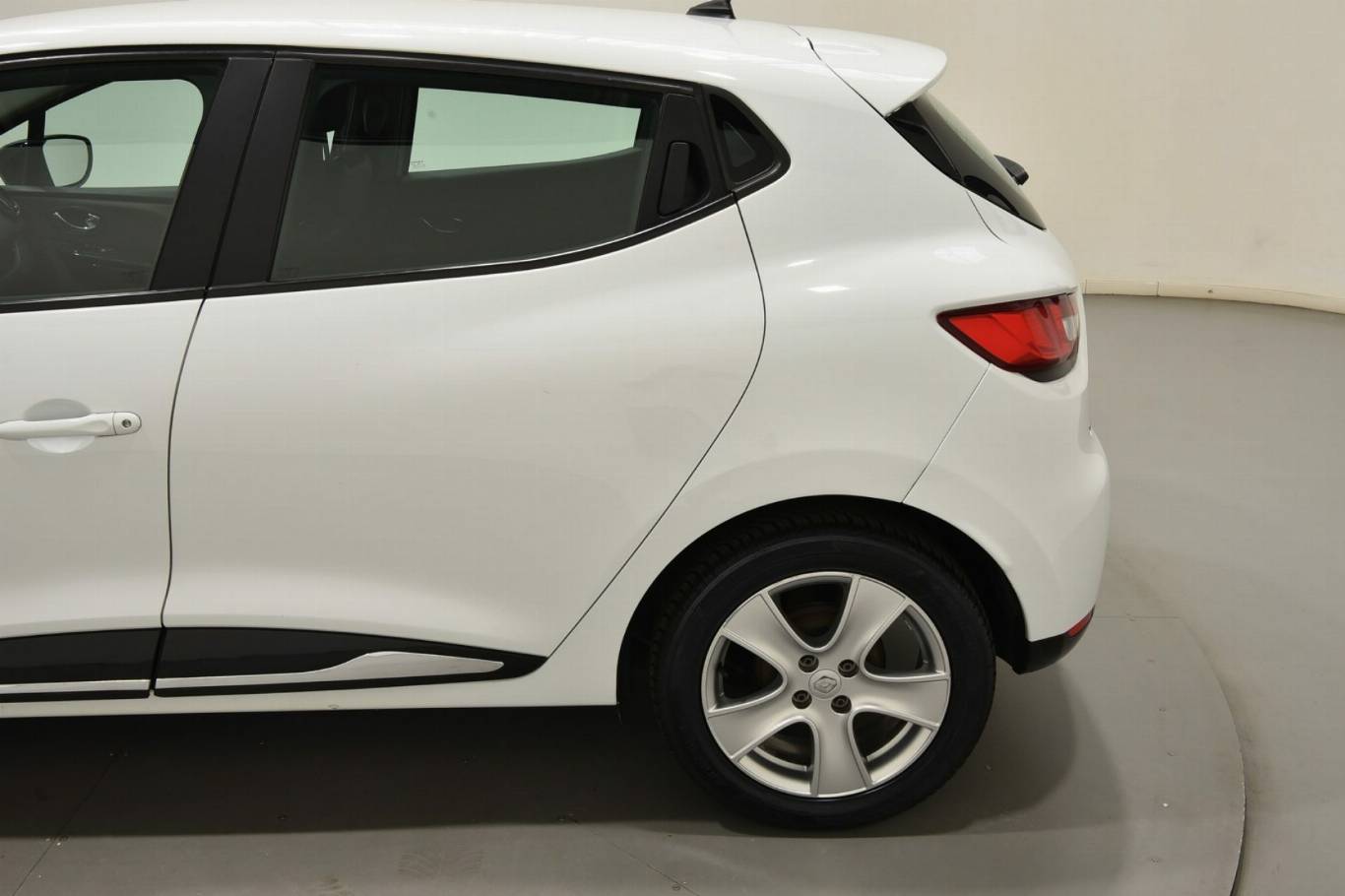 RENAULT Clio 43