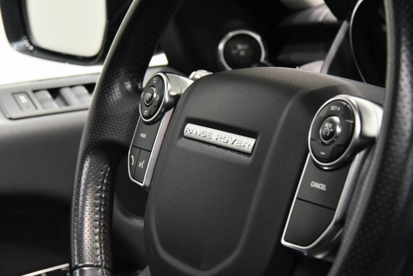 LAND ROVER Range Rover Sport 24