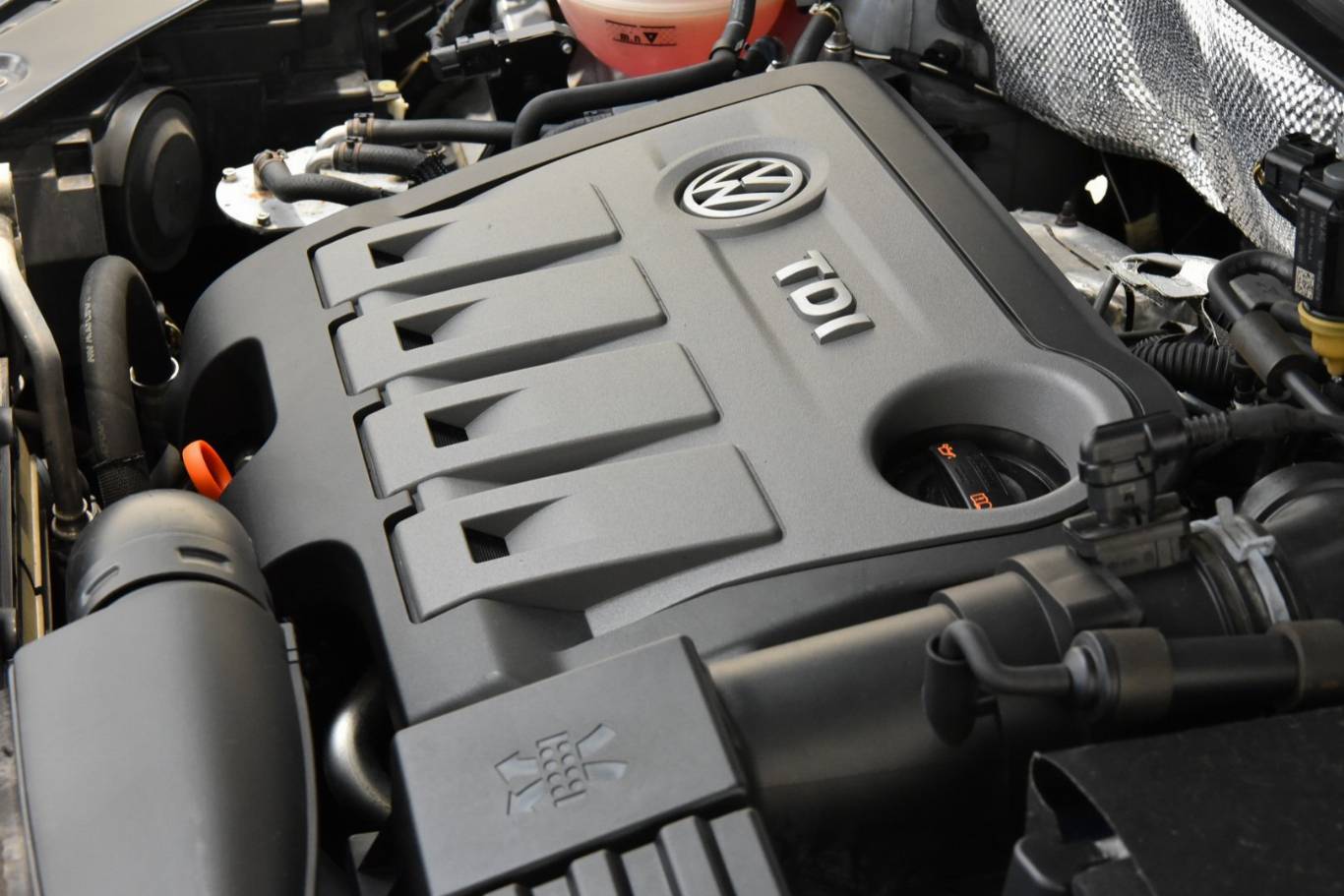 VOLKSWAGEN Tiguan 48