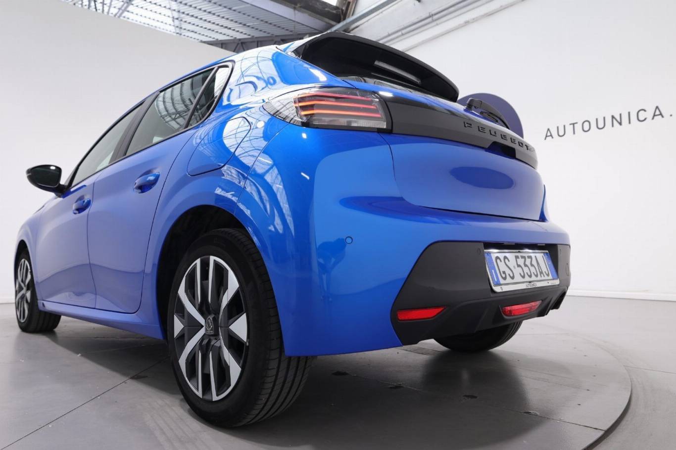 PEUGEOT 208 38