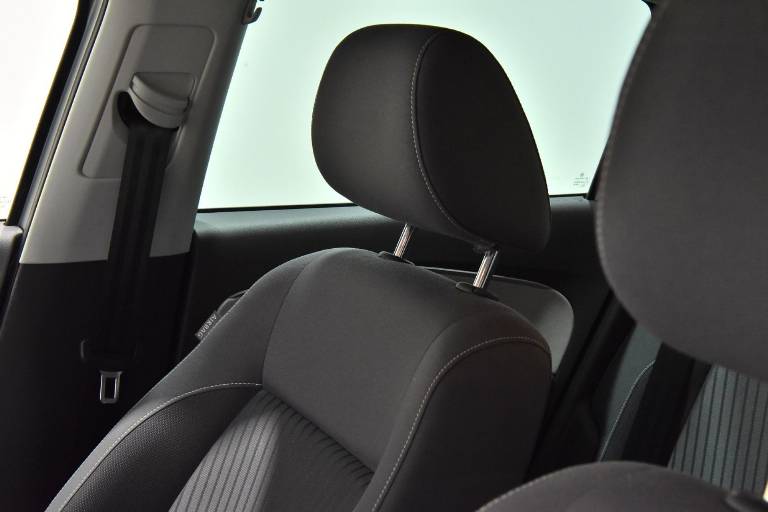 VOLKSWAGEN Polo 20