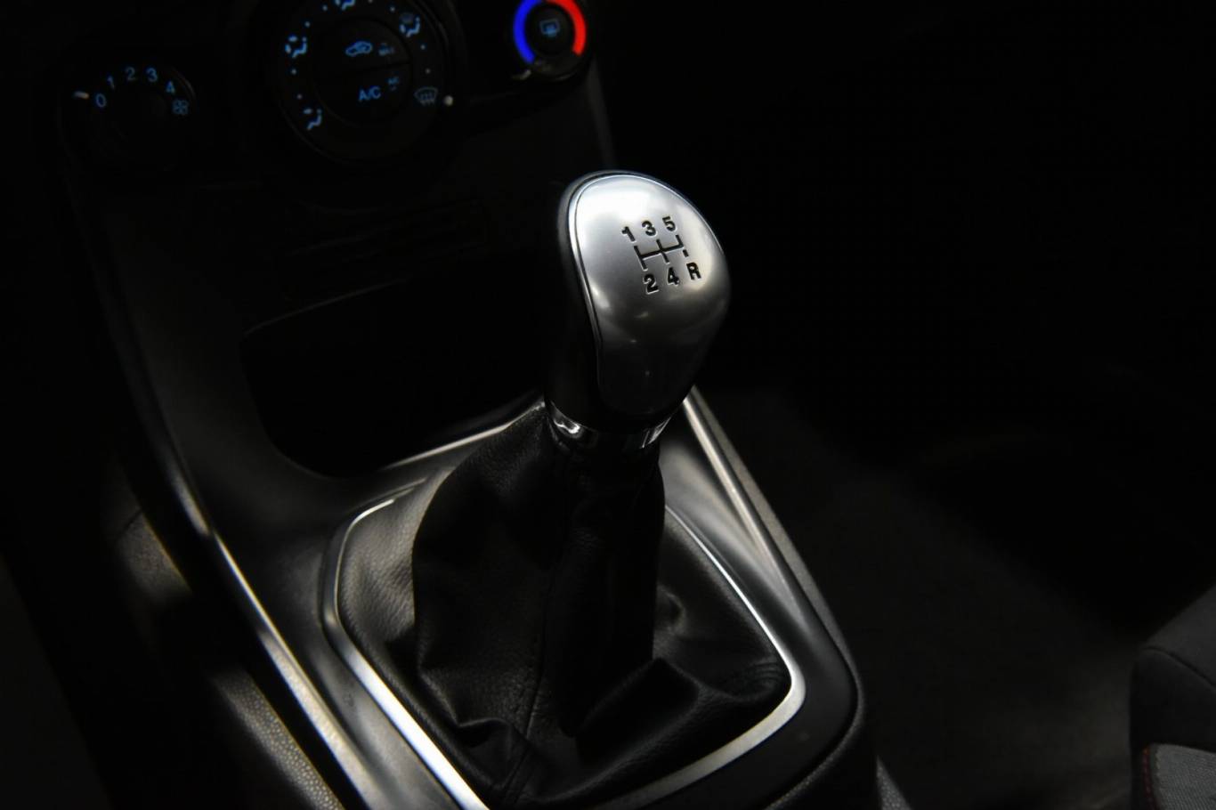 FORD Fiesta 10