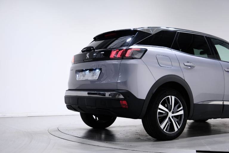 PEUGEOT 3008 13