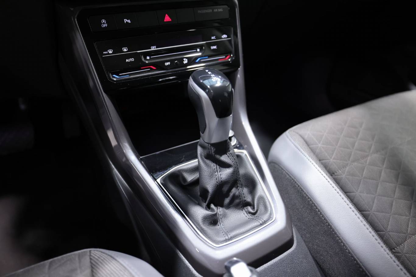 VOLKSWAGEN T-Cross 27