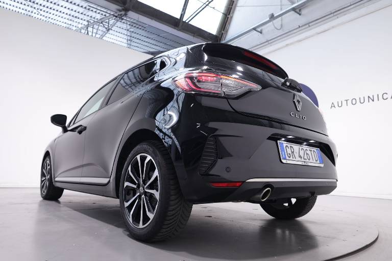 RENAULT Clio 40