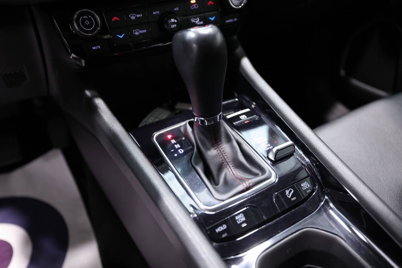 JEEP Compass 33