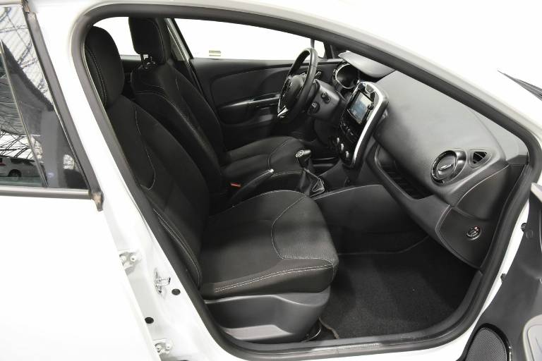 RENAULT Clio 30