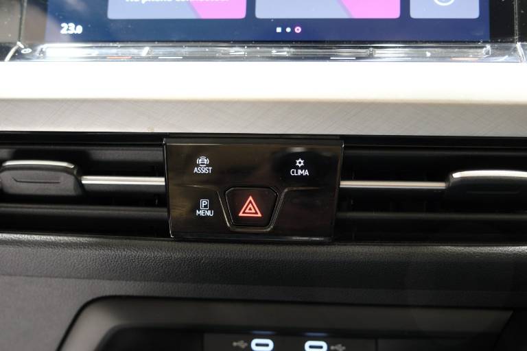 VOLKSWAGEN Golf Variant 26