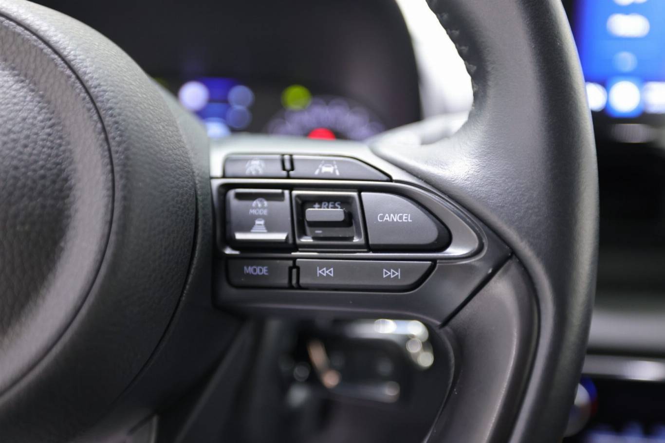 TOYOTA Yaris 21