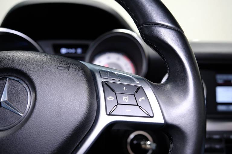 MERCEDES-BENZ SLK 200 22