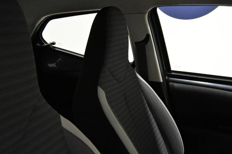 TOYOTA Aygo 21