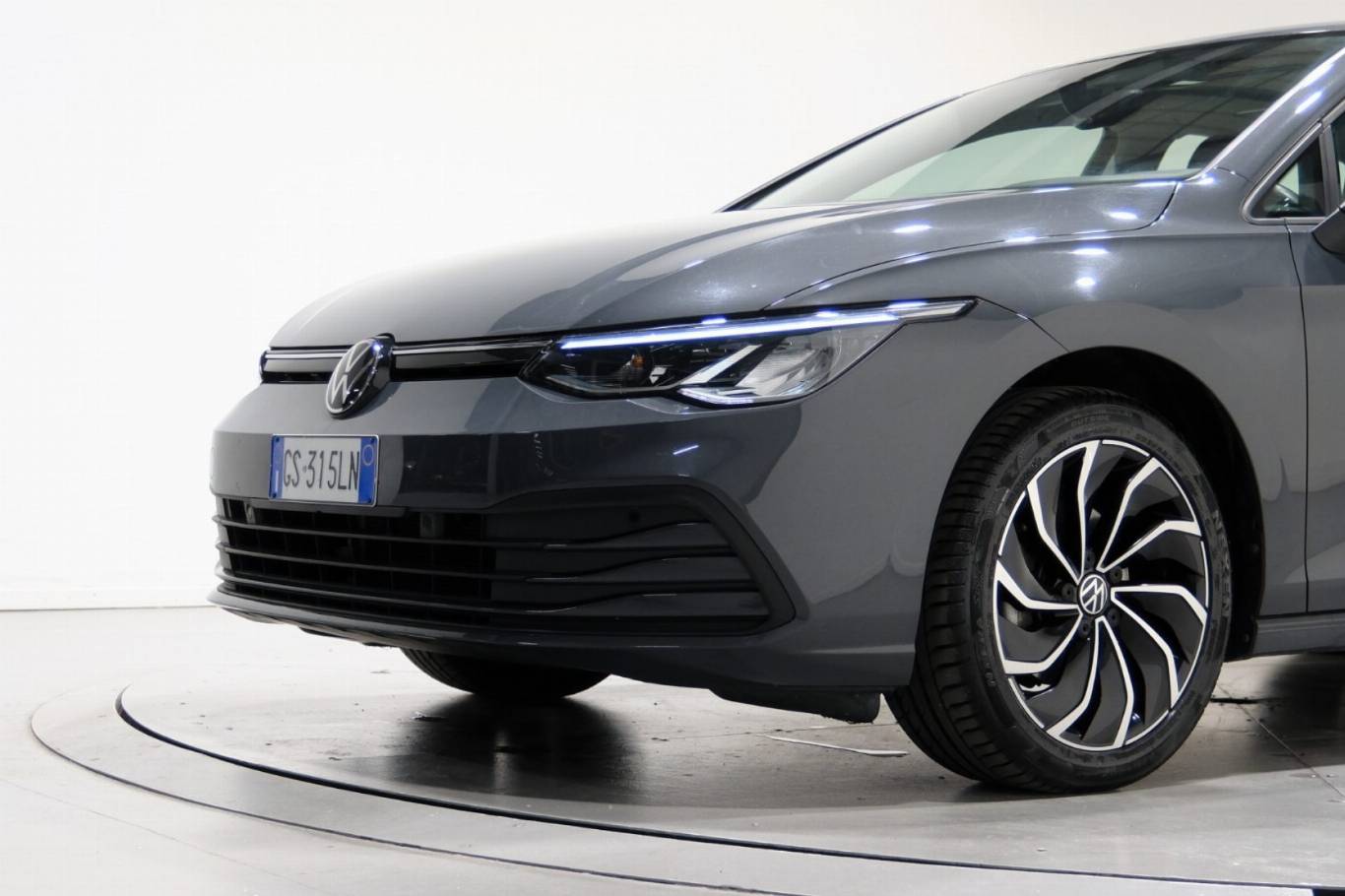 VOLKSWAGEN Golf Variant 11