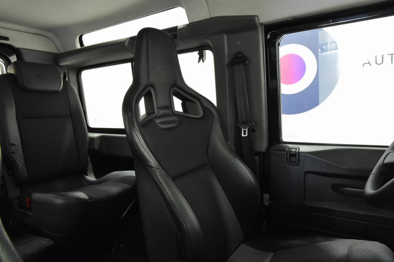 LAND ROVER Defender 46