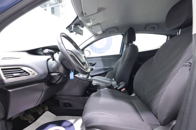 LANCIA Ypsilon 14