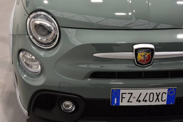 ABARTH 695 17