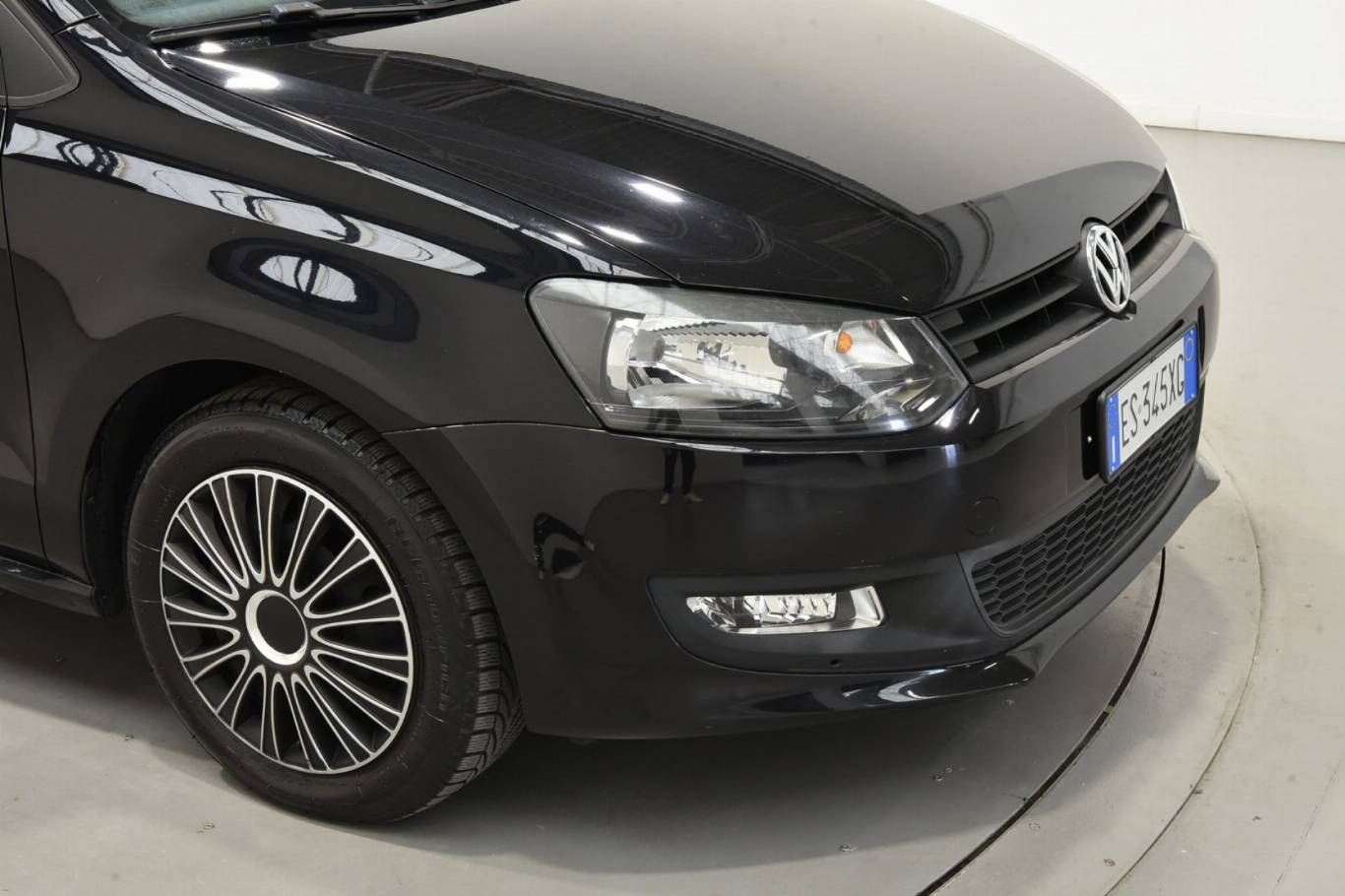 VOLKSWAGEN Polo 36