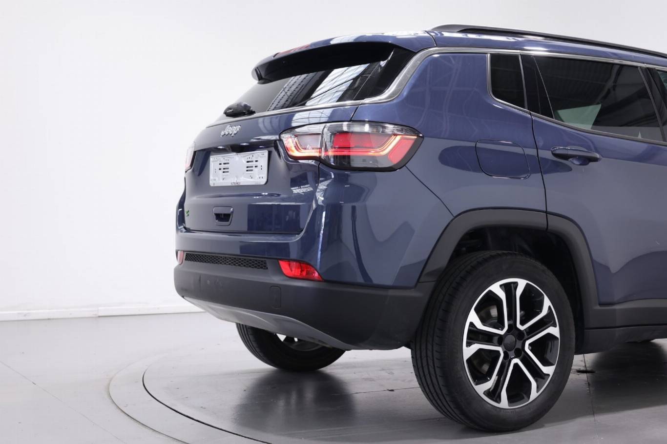 JEEP Compass 47