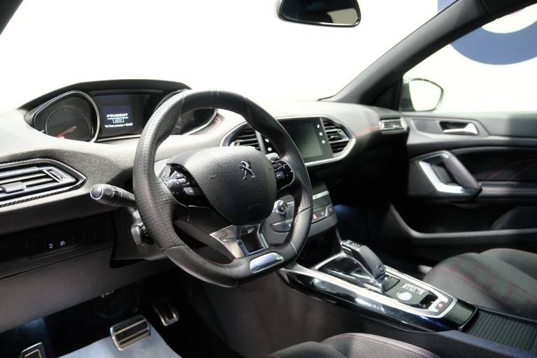PEUGEOT 308 5