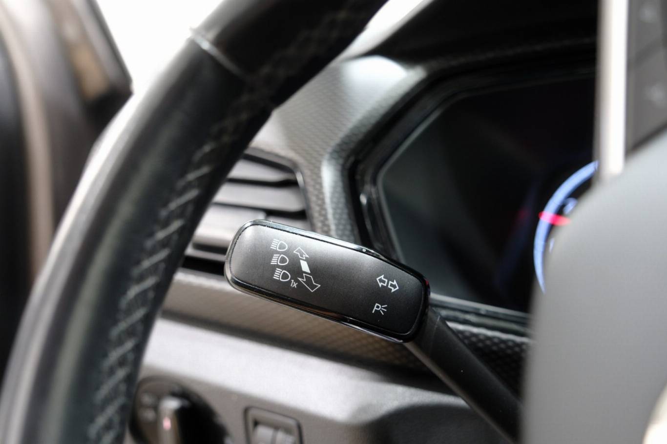 VOLKSWAGEN T-Cross 21