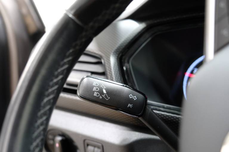 VOLKSWAGEN T-Cross 21