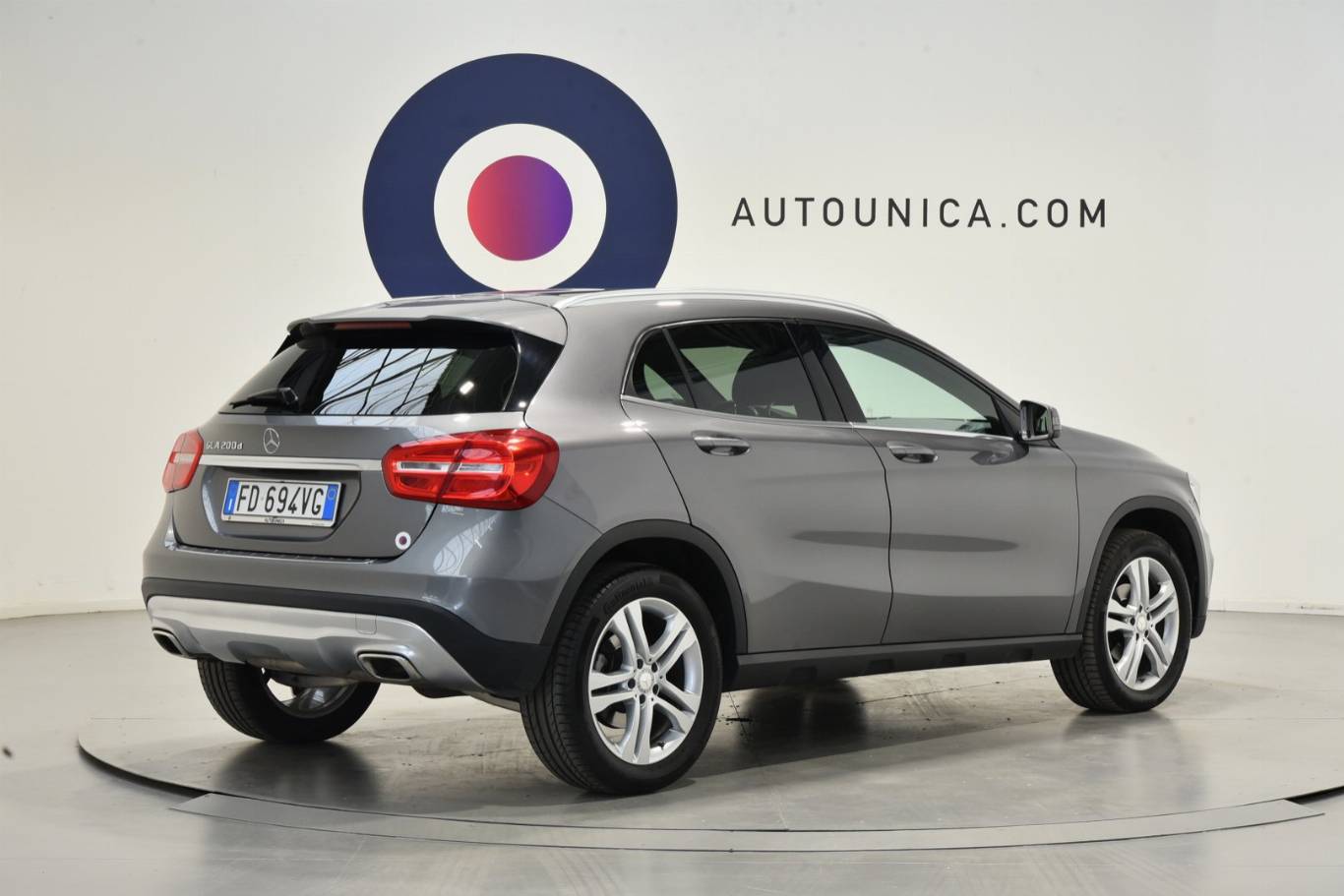 MERCEDES-BENZ GLA 200 30