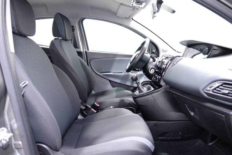LANCIA Ypsilon 54
