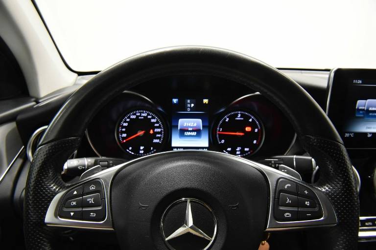 MERCEDES-BENZ GLC 220 9
