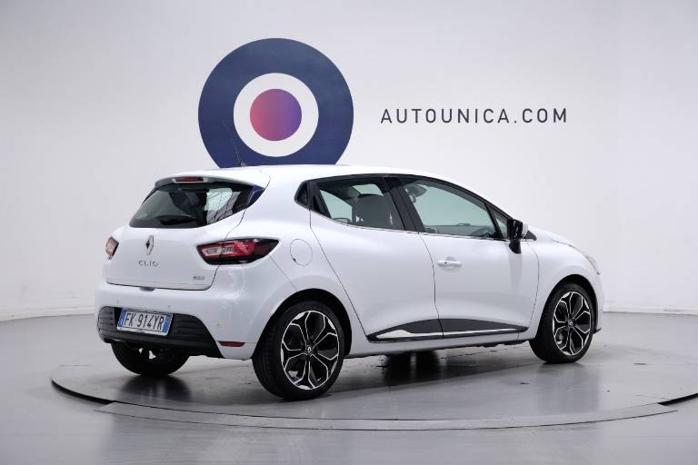 RENAULT Clio 15