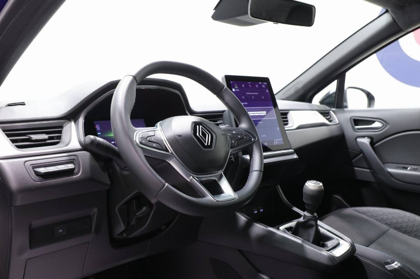 RENAULT Captur 5