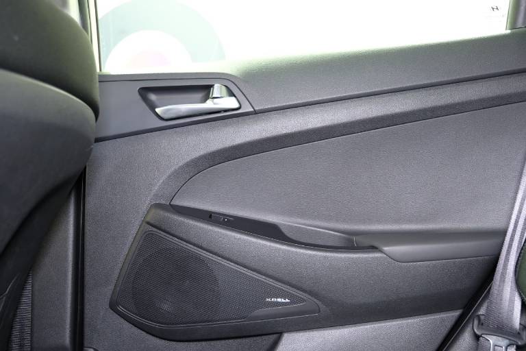 HYUNDAI Tucson 39