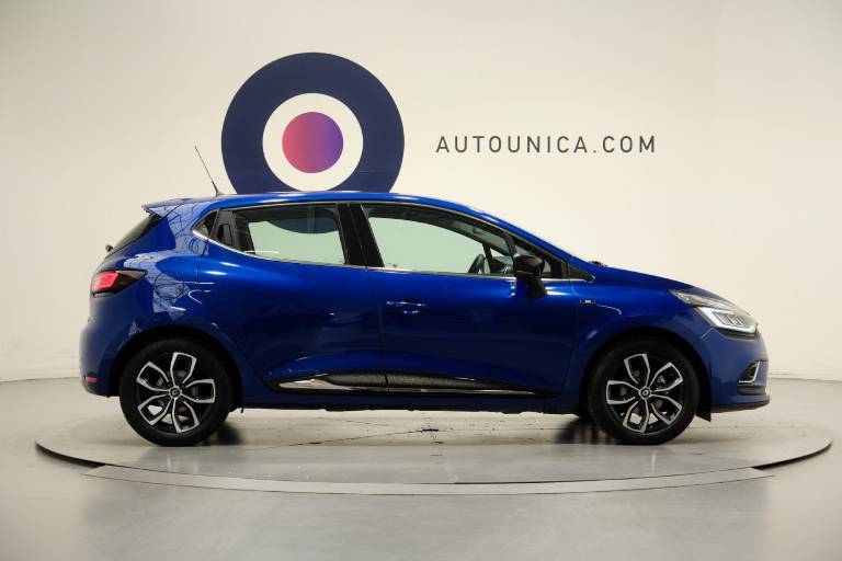 RENAULT Clio 4
