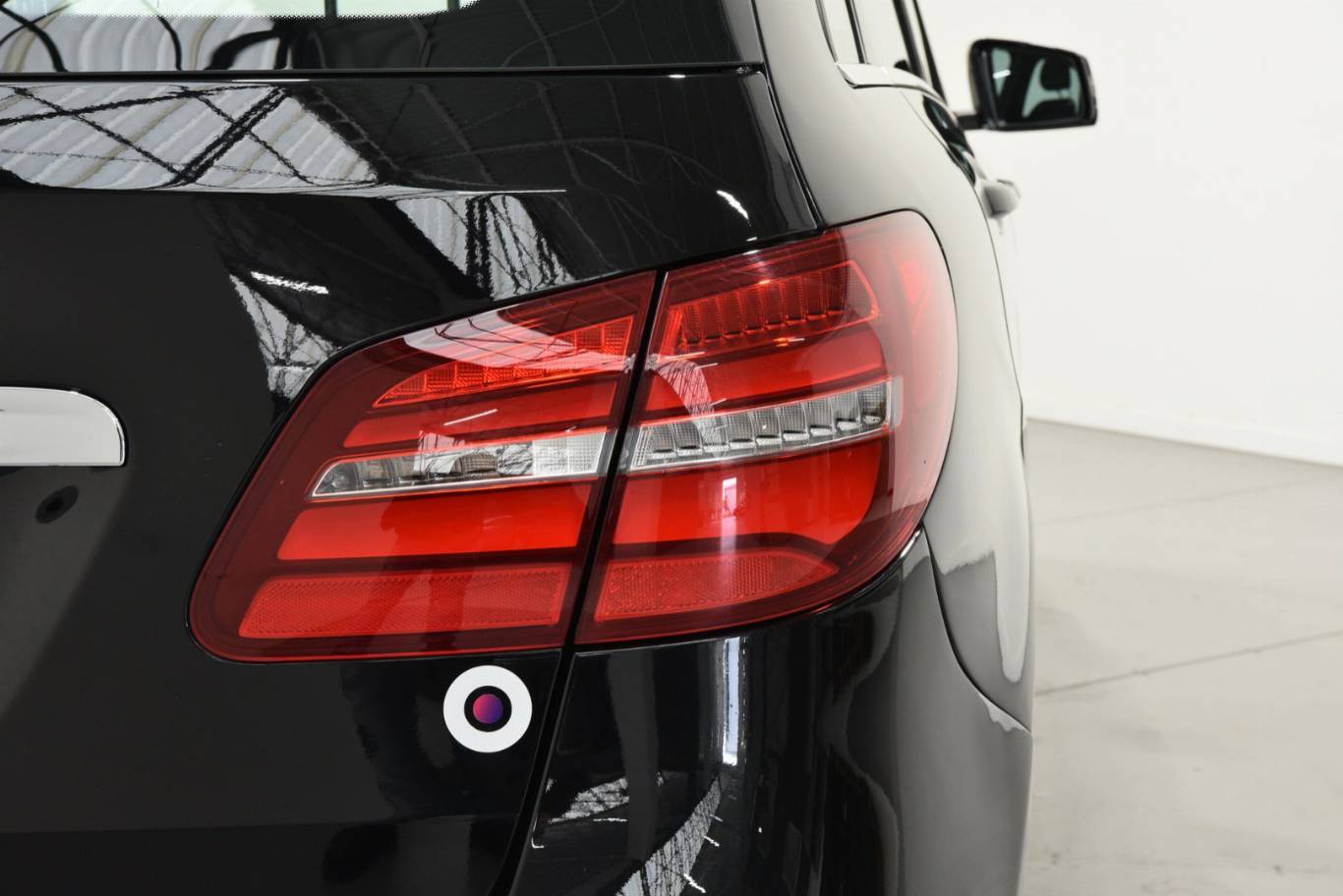 MERCEDES-BENZ B 180 19