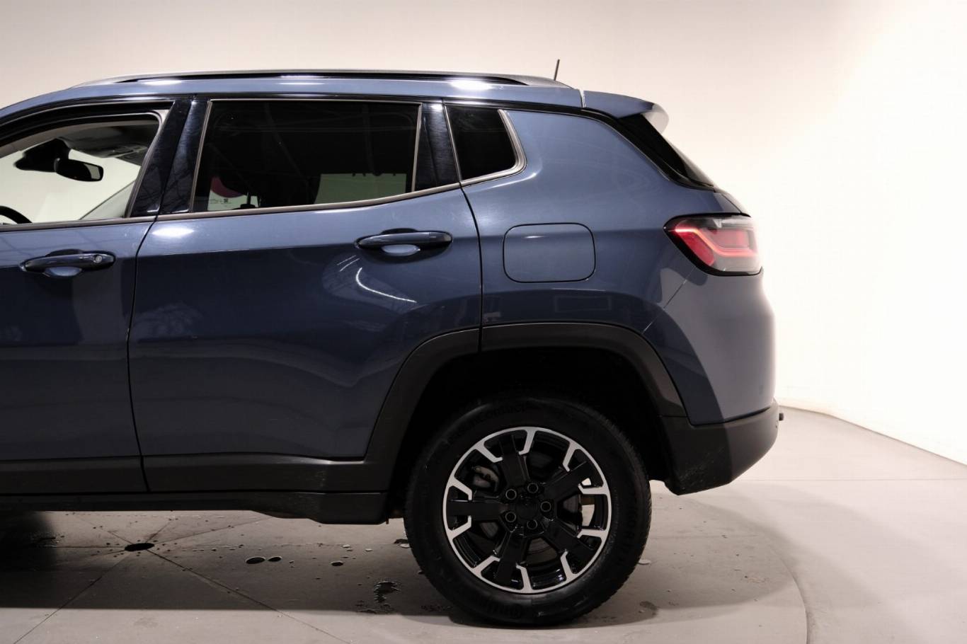 JEEP Compass 56