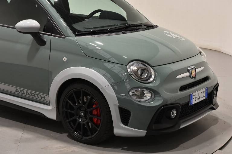 ABARTH 695 16