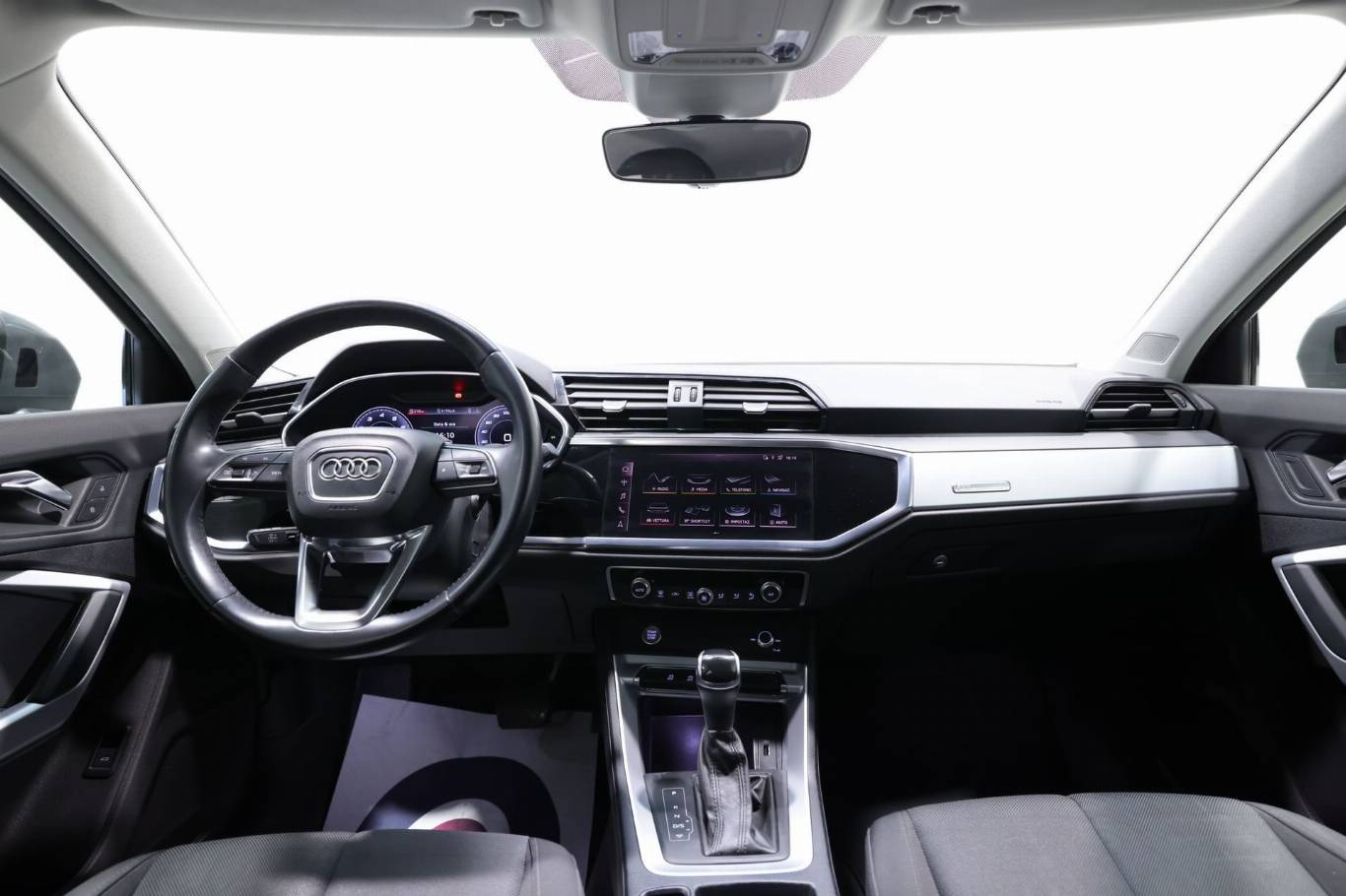 AUDI Q3 10