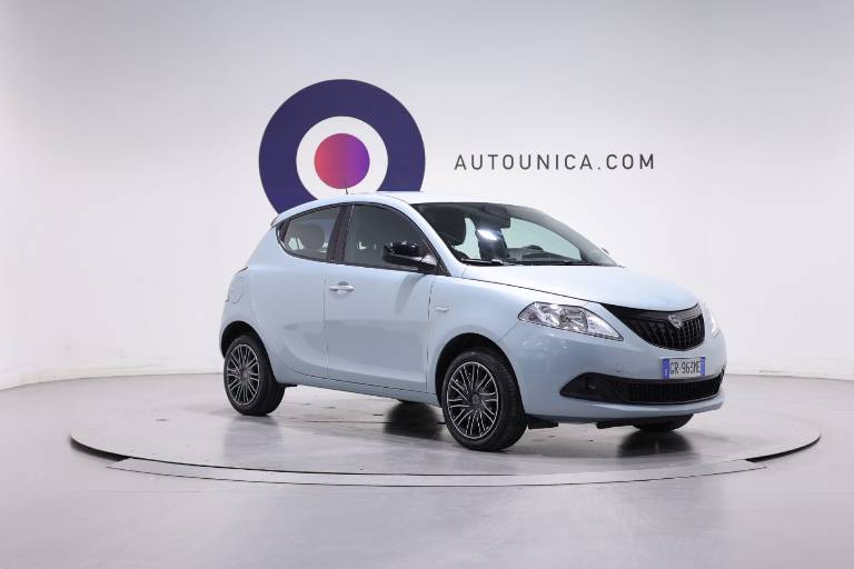 LANCIA Ypsilon 3