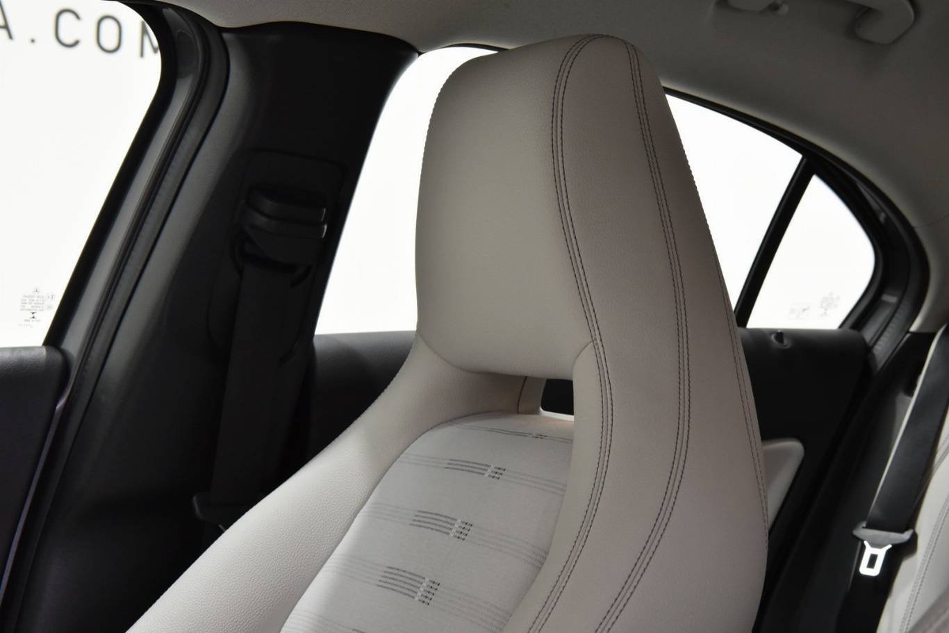 MERCEDES-BENZ A 200 40