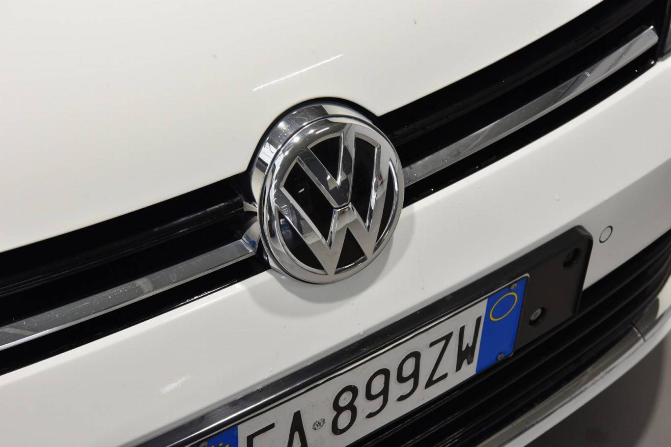 VOLKSWAGEN Golf 40