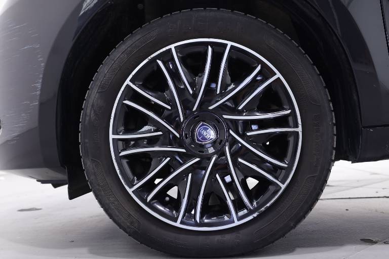 LANCIA Ypsilon 10