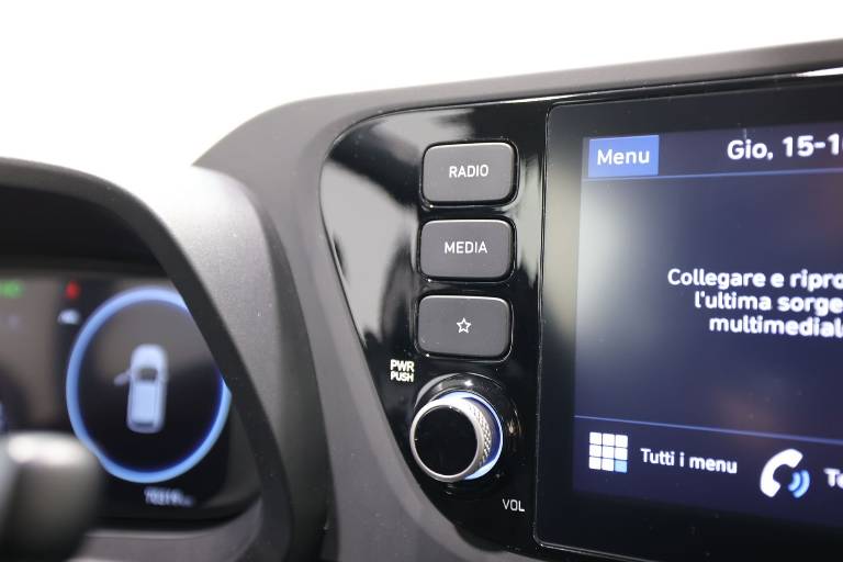HYUNDAI I20 27