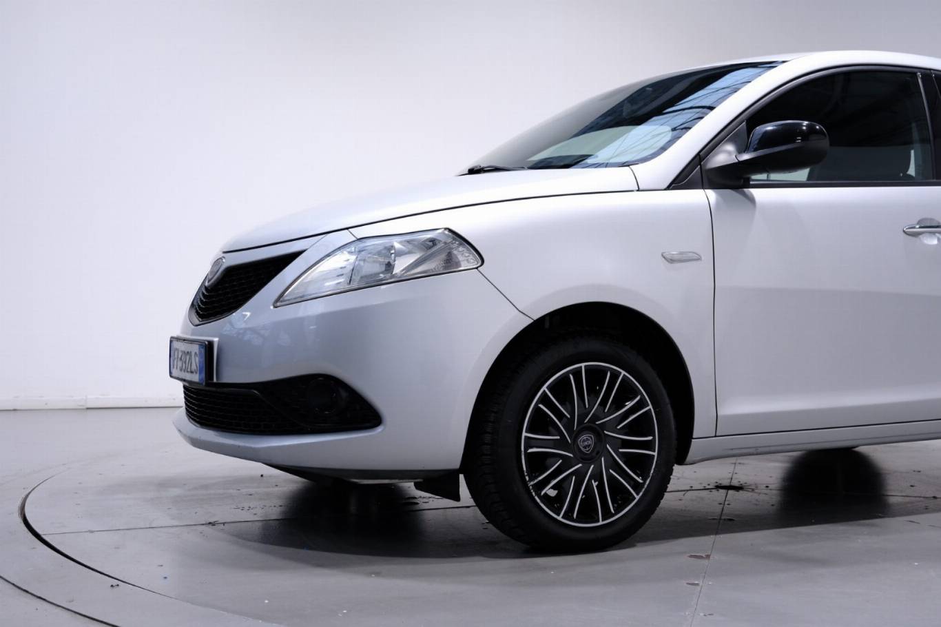 LANCIA Ypsilon 44