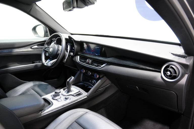 ALFA ROMEO Stelvio 53