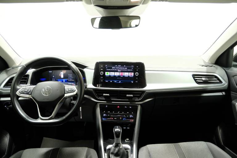 VOLKSWAGEN T-Roc 10