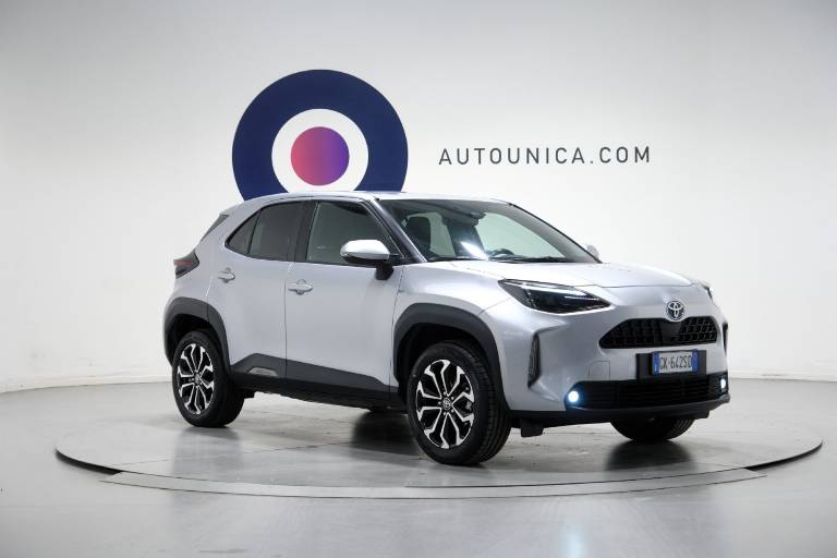 TOYOTA Yaris Cross 3