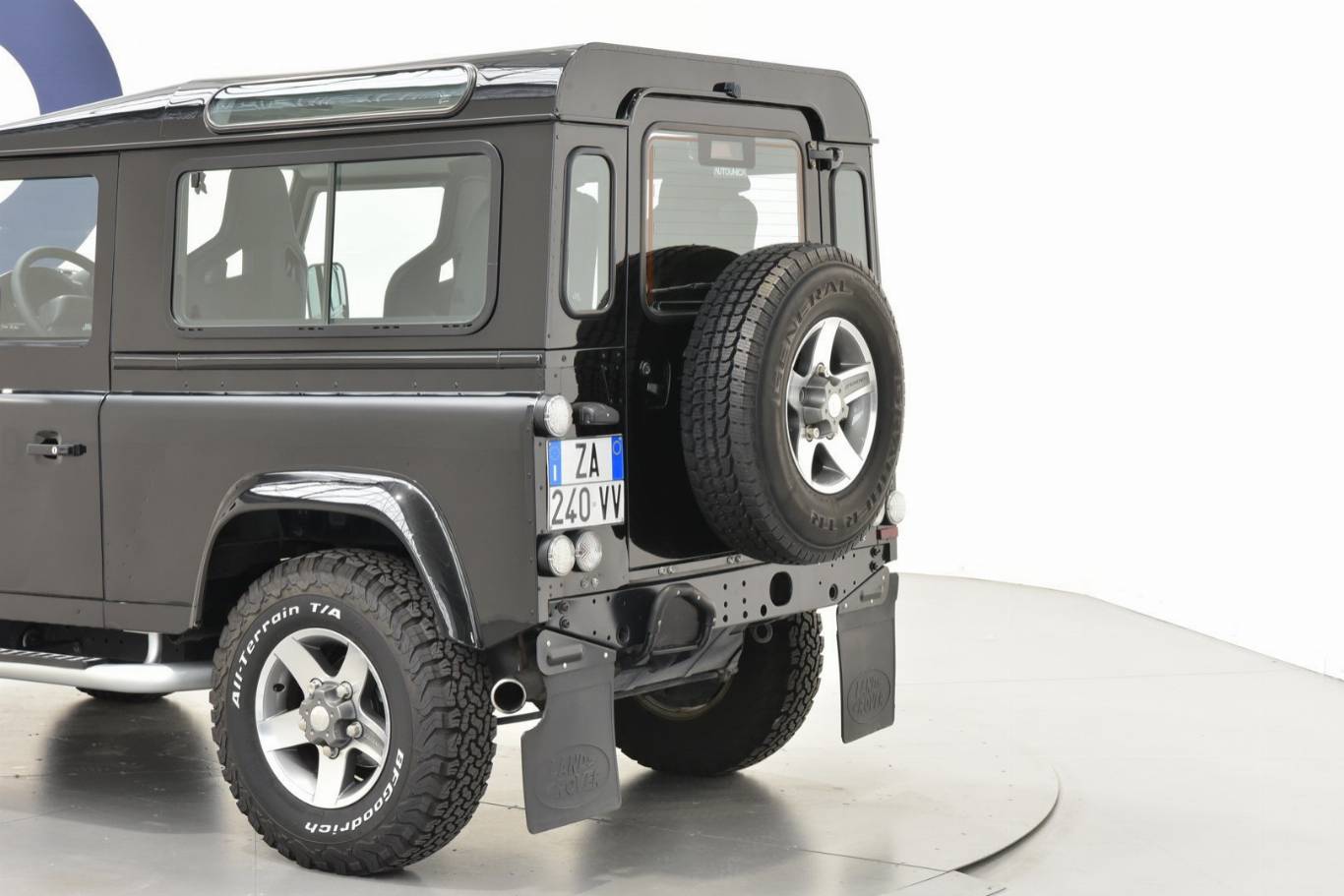 LAND ROVER Defender 58