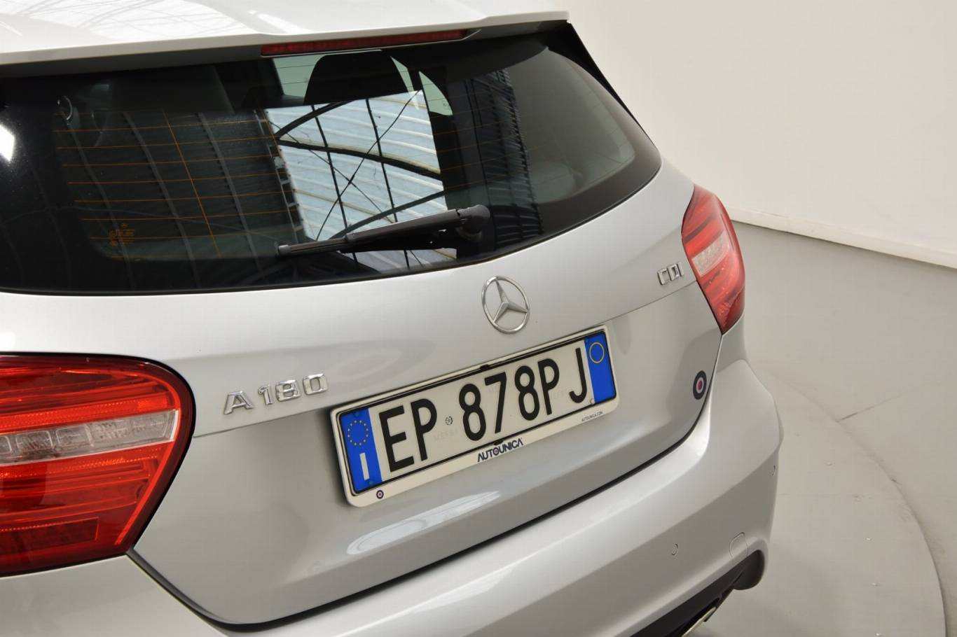 MERCEDES-BENZ A 180 44